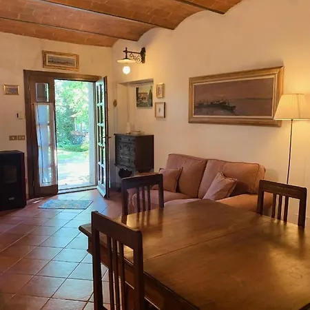 Podere Il Giurato Apartment *