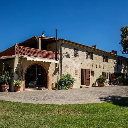 Podere Il Giurato 아파트 *